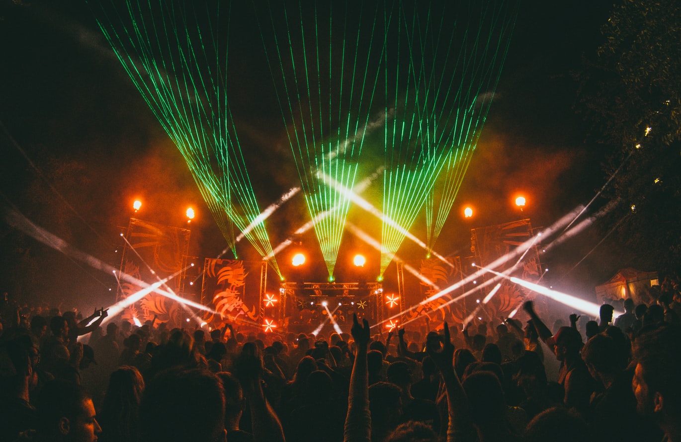 Vous comptez organiser un concert ? Et bien suivez ce guide et ses